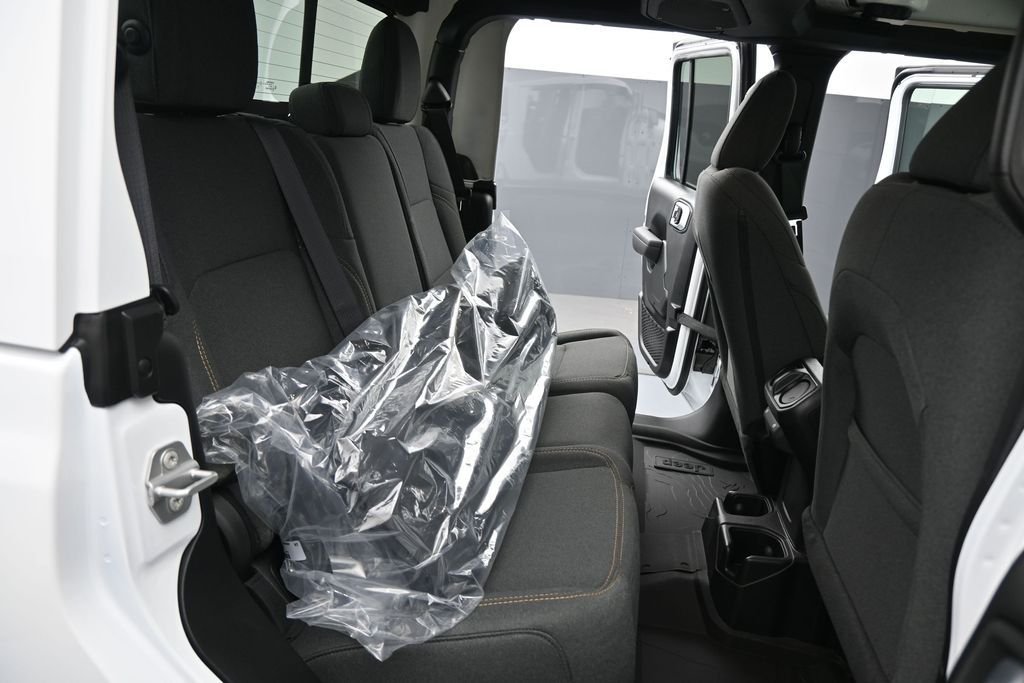 New 2026 Bright White Clear-Coat Exterior Paint Jeep Sport S image 14