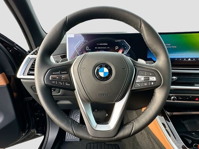 New 2026 Black BMW sDrive40i image 6