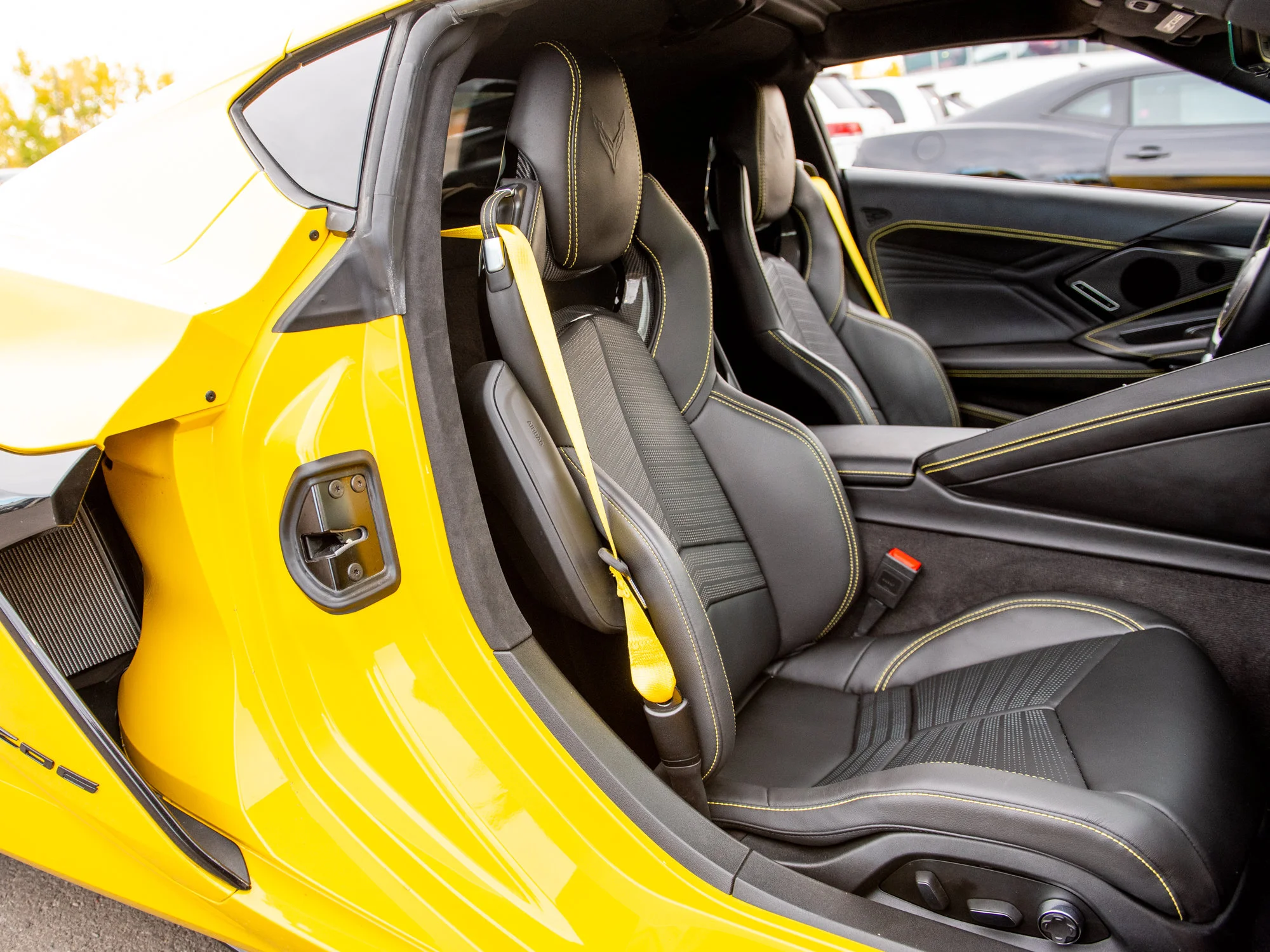 Used 2025 Yellow Chevrolet Z06 3LZ*, 670HP, Front Lift, Carbon Fibre Interior image 18