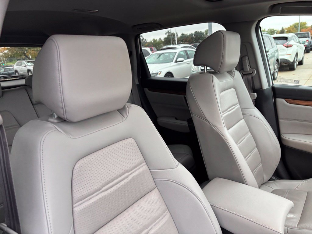 Used 2018 Silver Honda EX-L image 20
