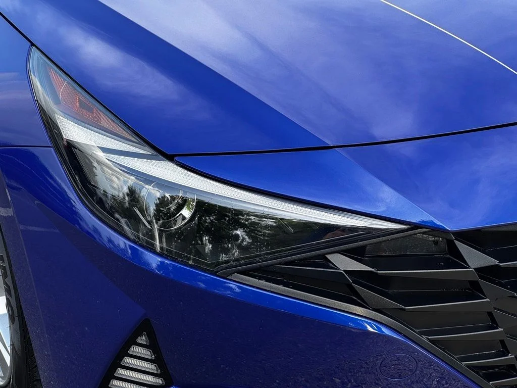 Used 2023  Hyundai SE image 6