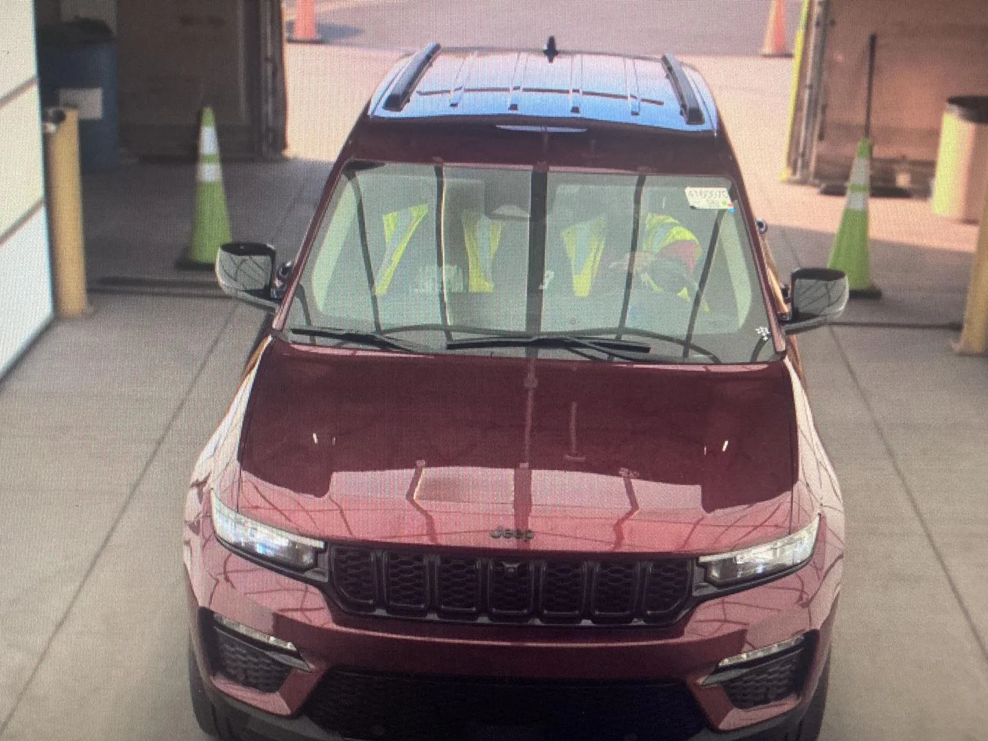 Used 2023 Velvet Red Pearlcoat Jeep Limited image 3