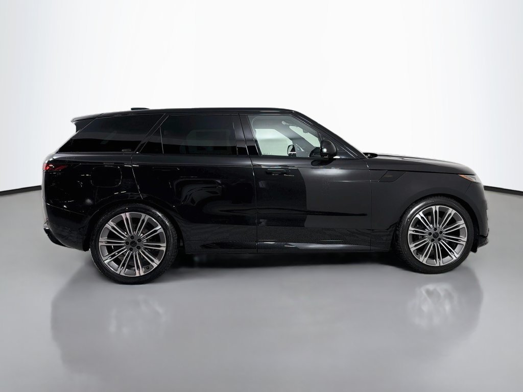 New 2027 Santorini Black Land Rover Dynamic SE P400 image 4