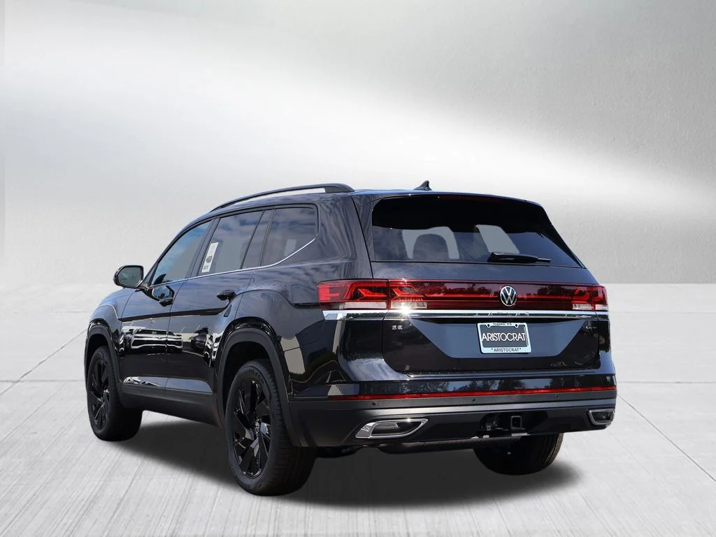 New 2026 Black Volkswagen 2.0T SE w/Technology image 23