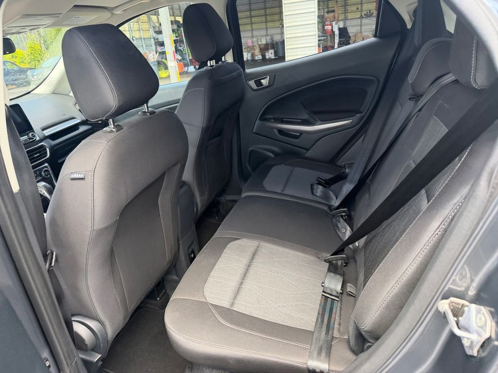 Used 2022 Gray Ford SE image 18