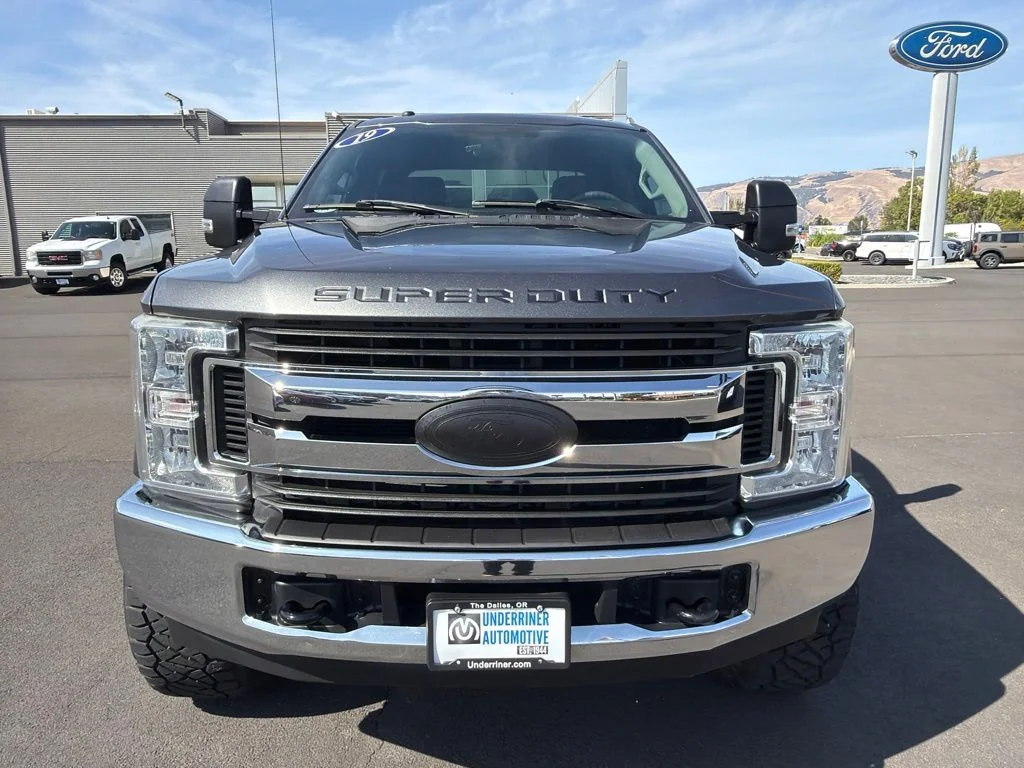 Used 2019 Magnetic Metallic Ford XLT image 12