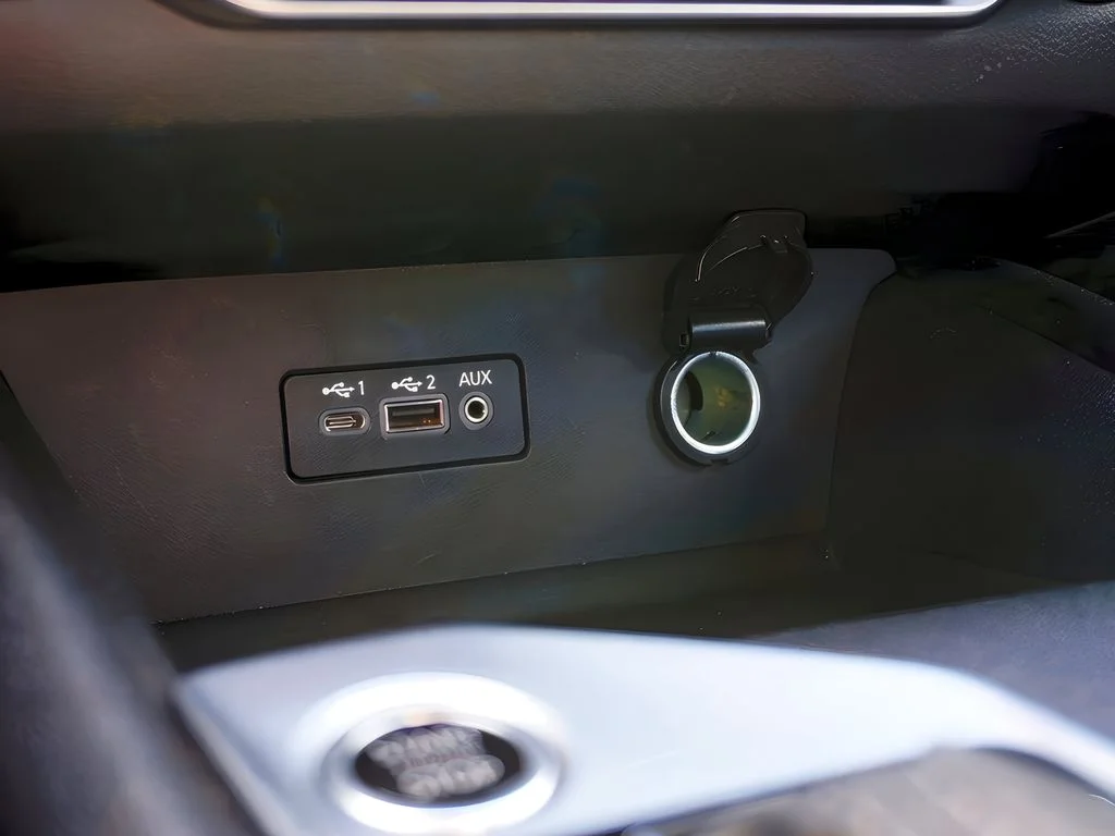 2025 Nissan Altima SV - Photo 31