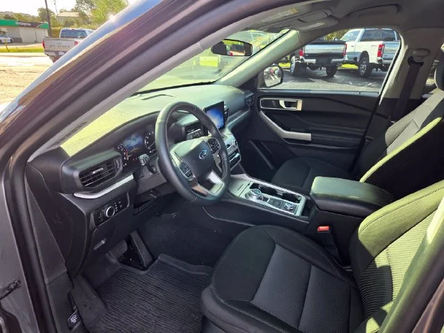 Used 2023 Gray Metallic Ford XLT image 10