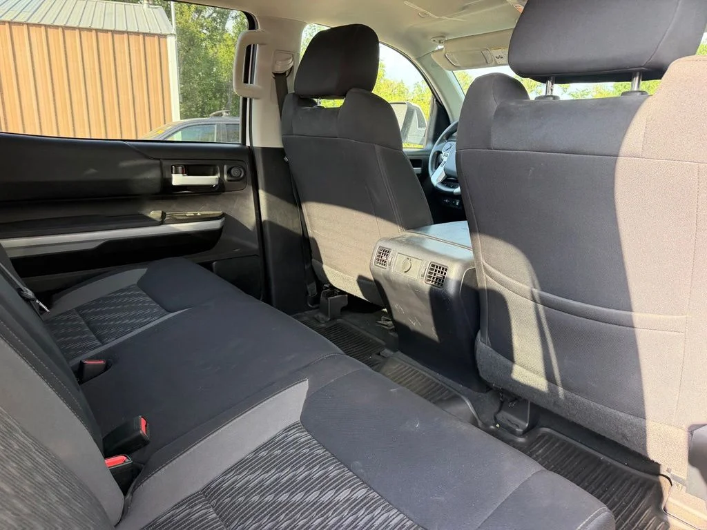 Used 2020 White Toyota SR5 image 8