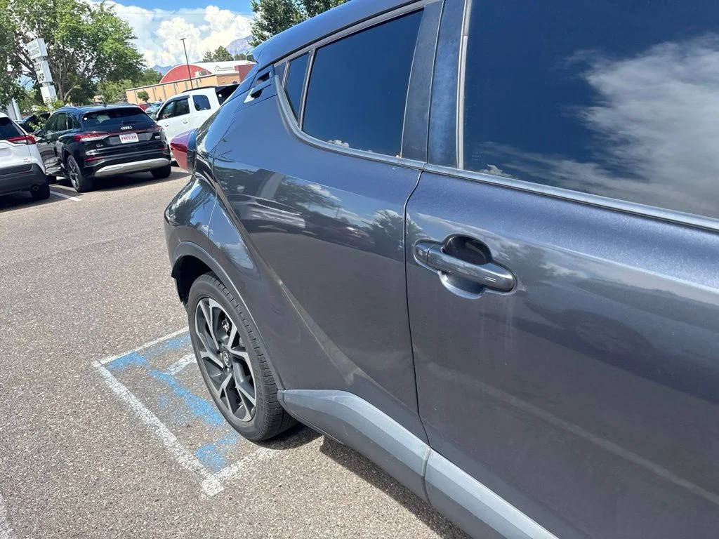 Used 2019 Gray Toyota XLE image 9
