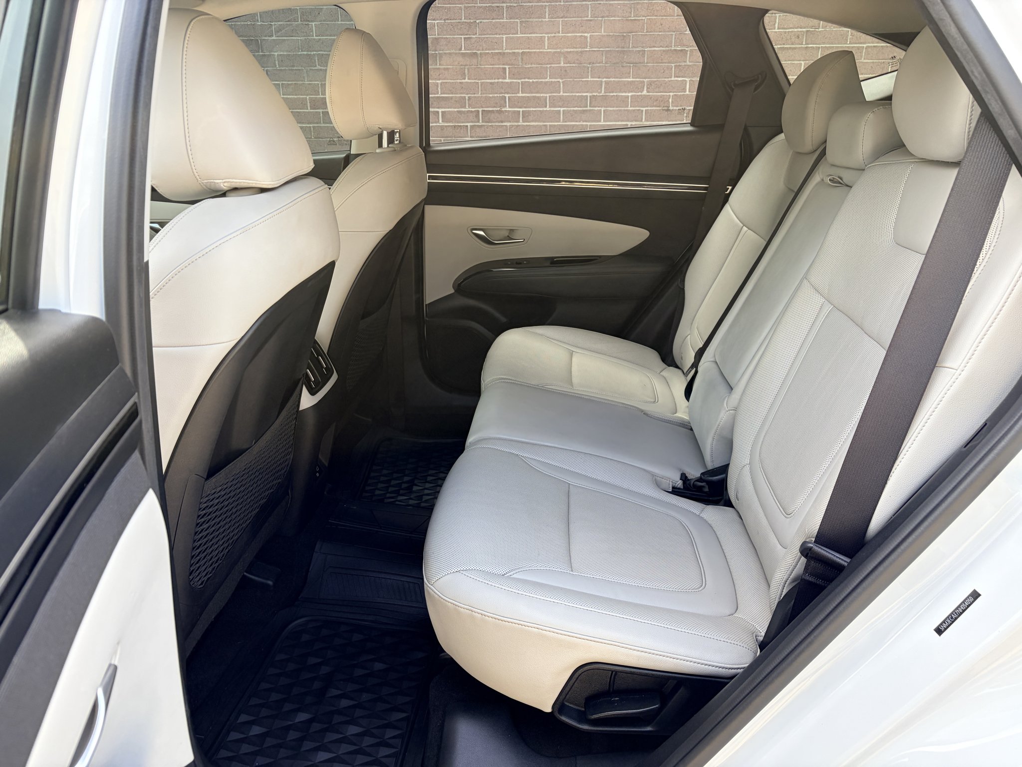 Used 2022 Quartz White Hyundai Limited image 21