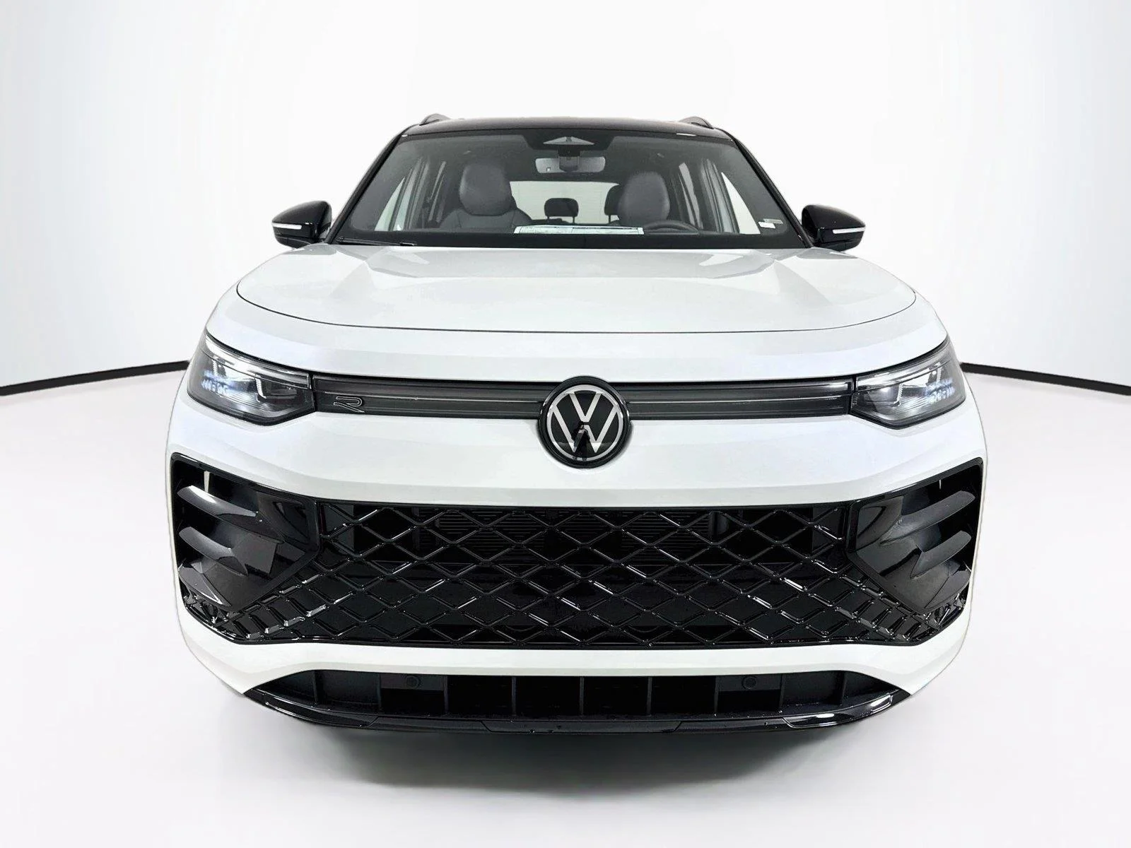 New 2026 WHITE Volkswagen SE R-Line Black image 4