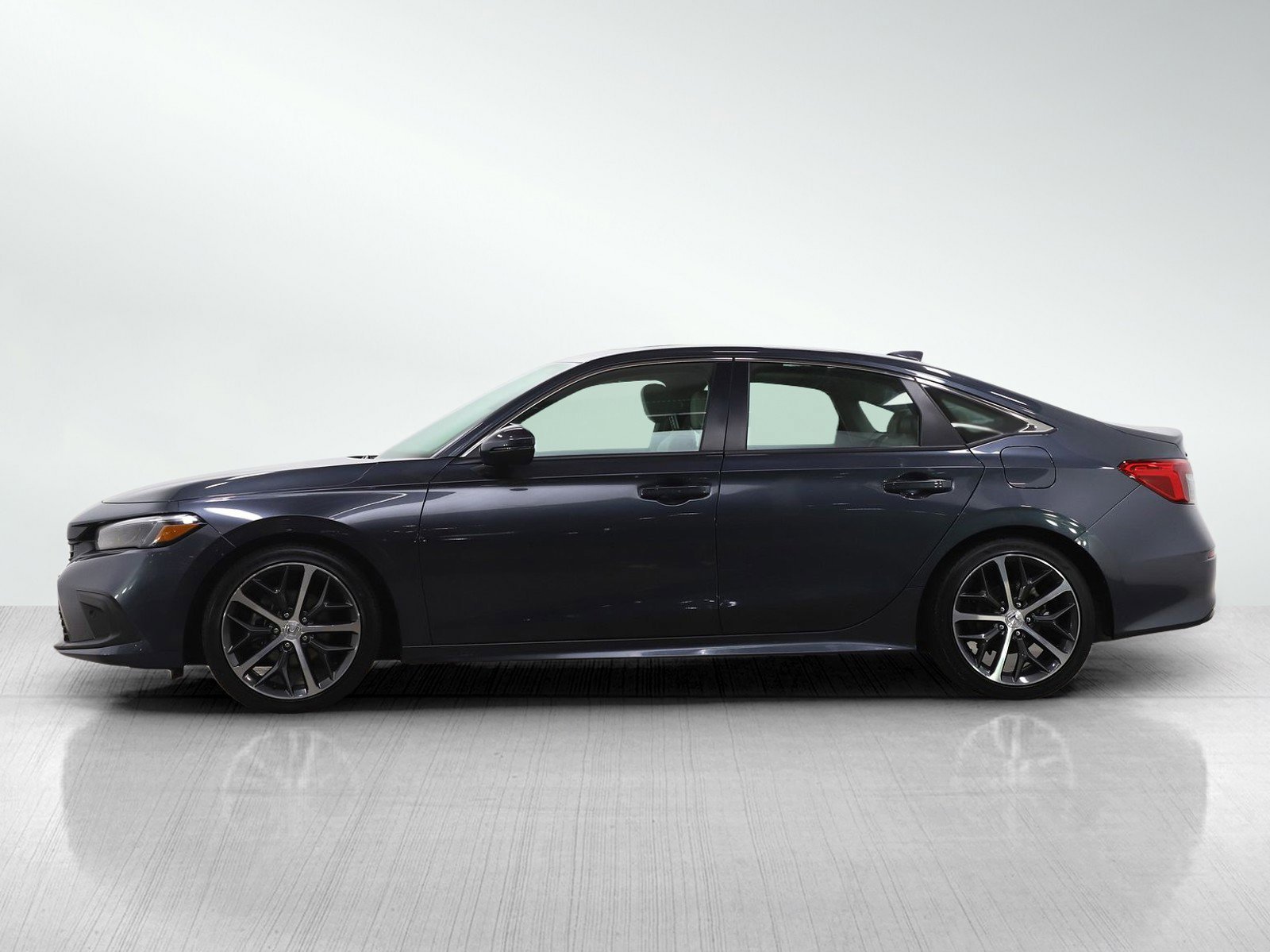 Used 2024 Honda Civic Touring with VIN 2HGFE1F90RH326284 for sale in Burnsville, Minnesota