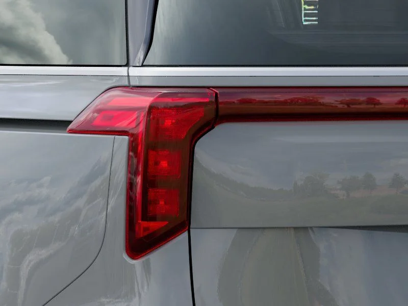 New 2027 Ceramic Silver Kia LXS image 11