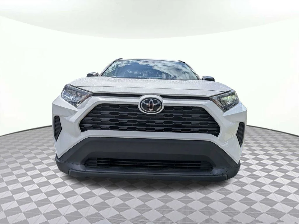 Used 2021 White Toyota LE image 8