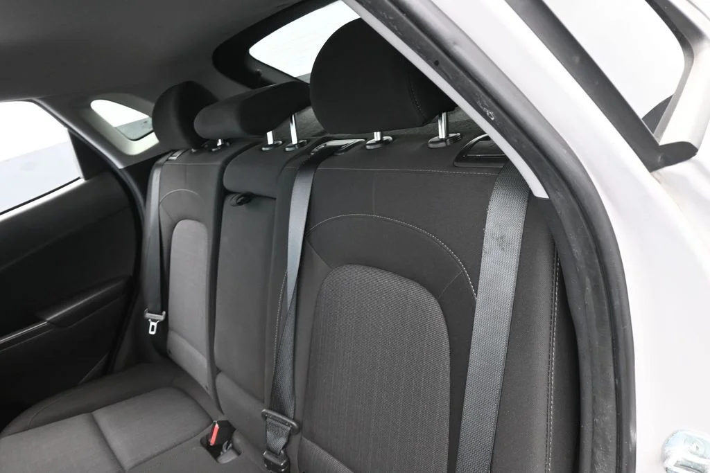Used 2023 Cyber Silver w/Black Roof Hyundai SEL image 28