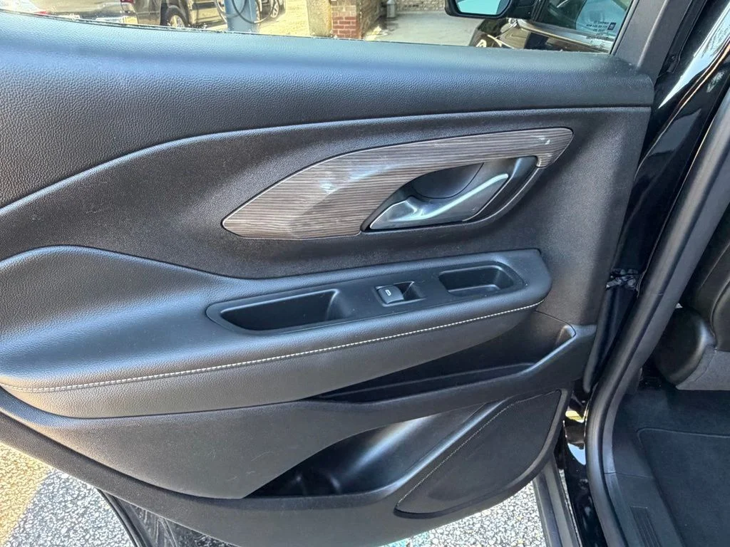 Used 2024 Black GMC Denali image 30