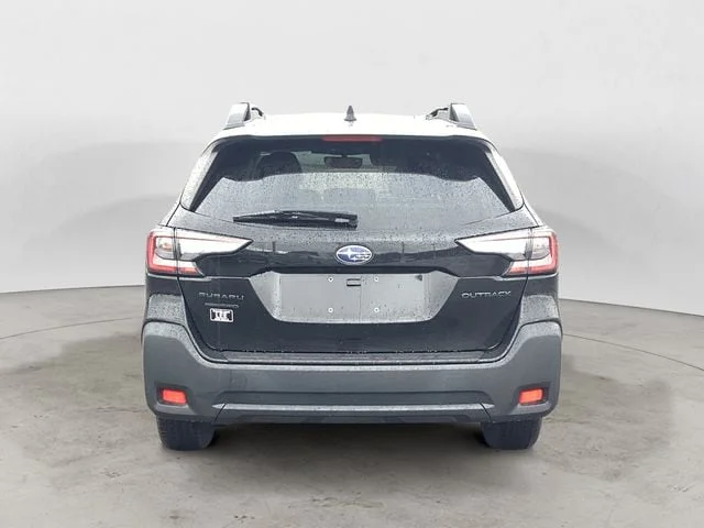 Used 2023 Crystal Black Silica Subaru Onyx Edition image 4