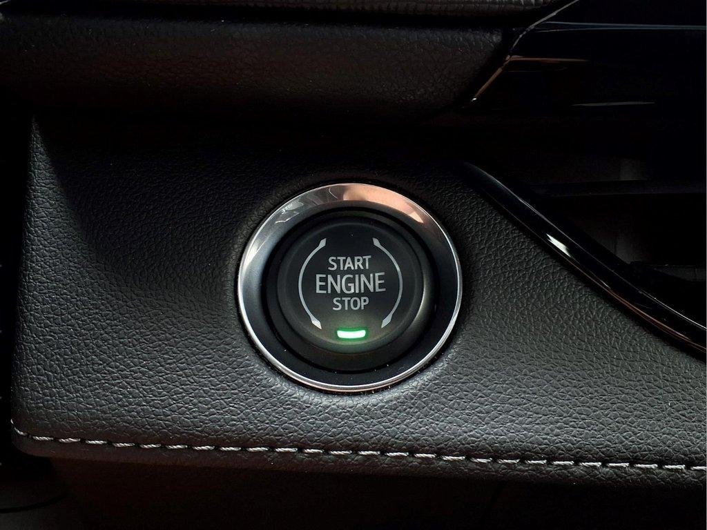 Used 2025 Summit White Buick 4dr Sport Touring image 17