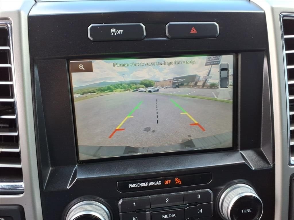 Used 2015 Tuxedo Black Metallic Ford Lariat image 24