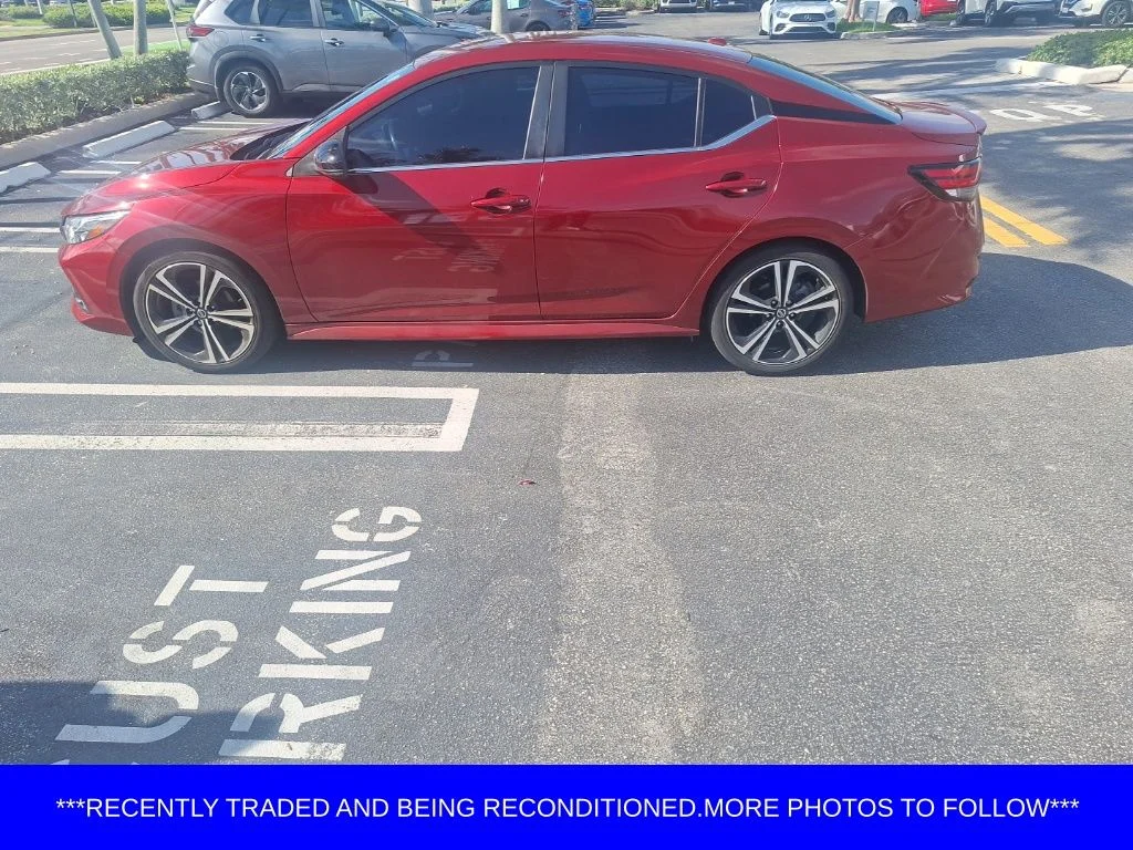 2023 Nissan Sentra SR CVT's photo