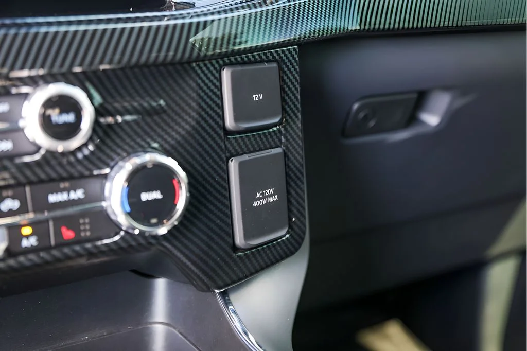 Used 2025 White Ford XLT image 15