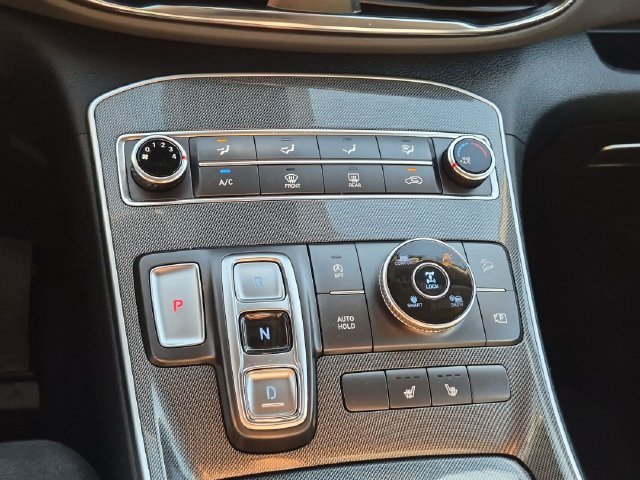 Used 2022 Silver Hyundai SEL image 21