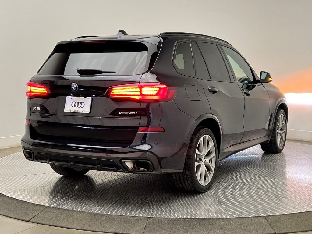 Used 2023 Carbon Black Metallic BMW xDrive40i image 5