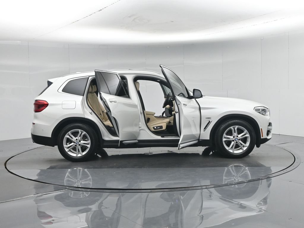 Certified Used 2020 White BMW sDrive30i image 5