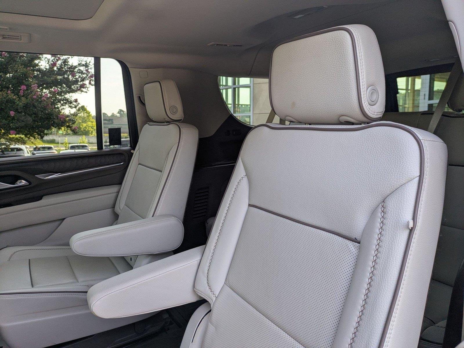 Used 2024 Midnight Blue Metallic GMC Denali image 31