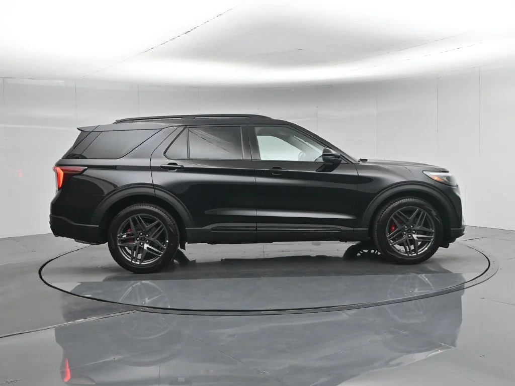 New 2026 Agate Black Metallic Ford ST image 27
