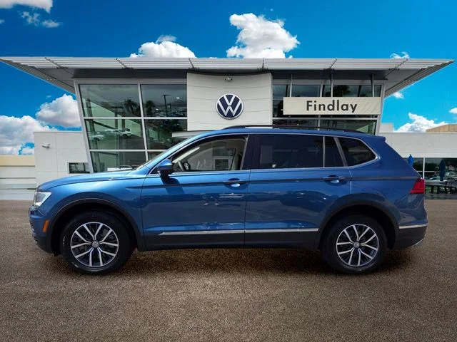 Certified Used 2020 Blue Volkswagen 2.0T SE image 3
