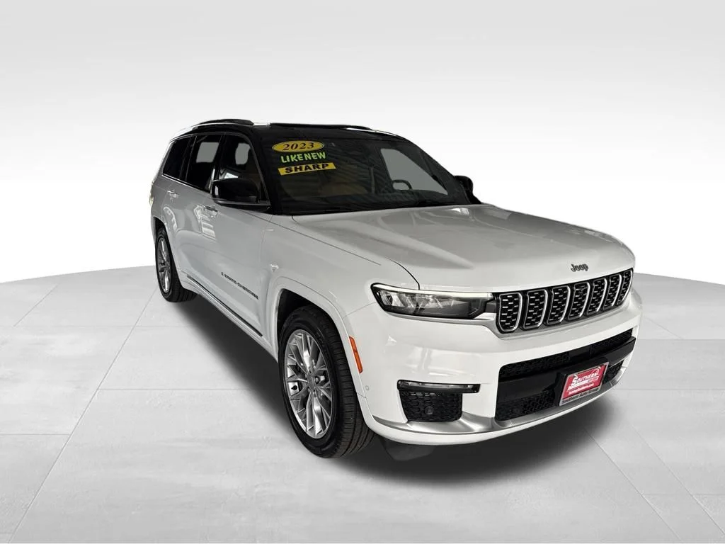 Used 2023 White Jeep Summit image 8