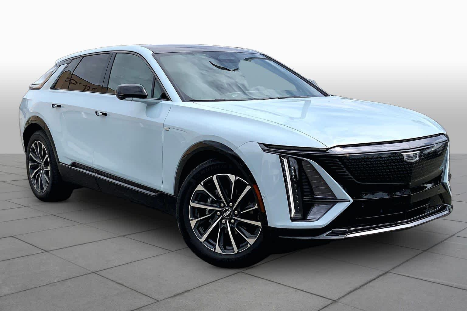 Used 2024 Nimbus Metallic Cadillac Sport image 2
