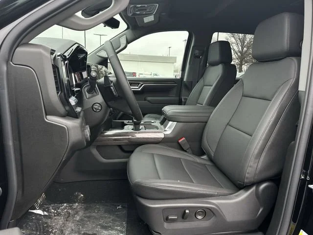 2026 Chevrolet Silverado 1500 LTZ - Photo 20