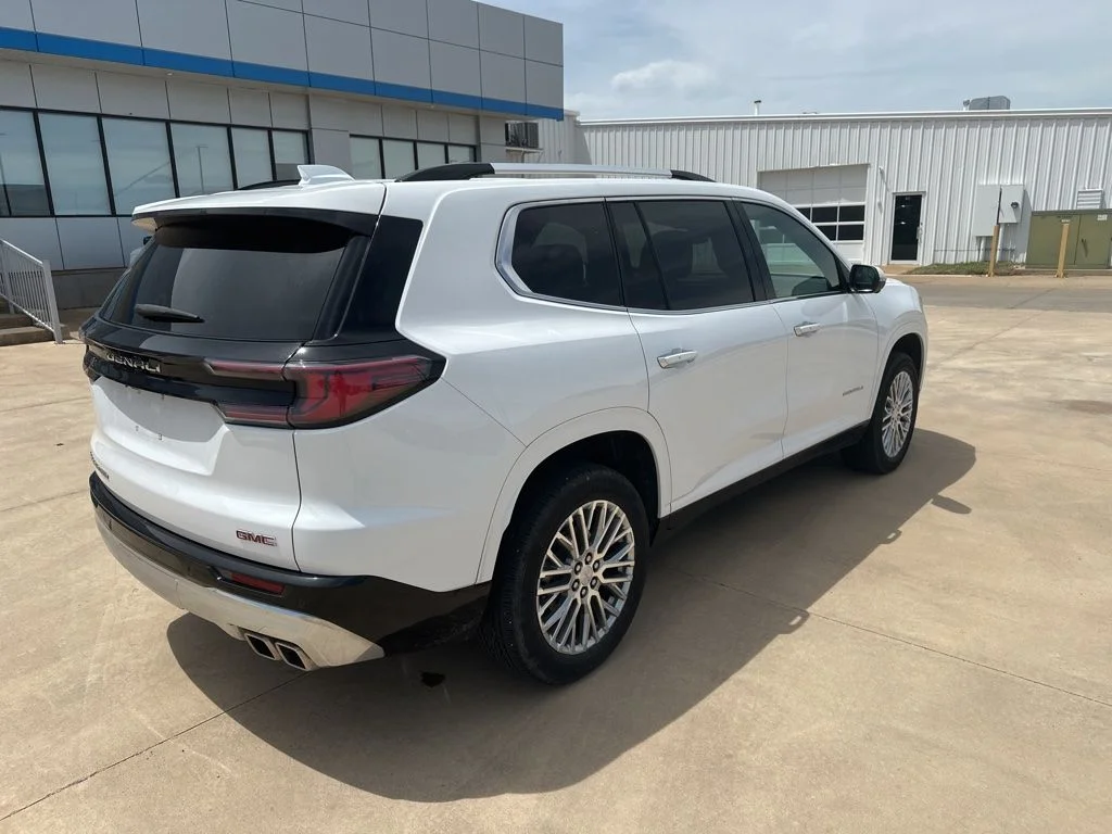 Used 2025 White GMC Denali image 35