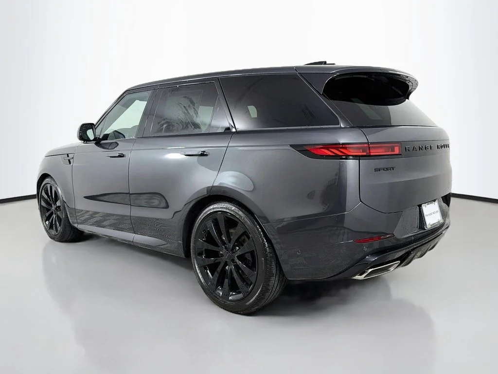 New 2027 Carpathian Grey Land Rover Dynamic SE image 7