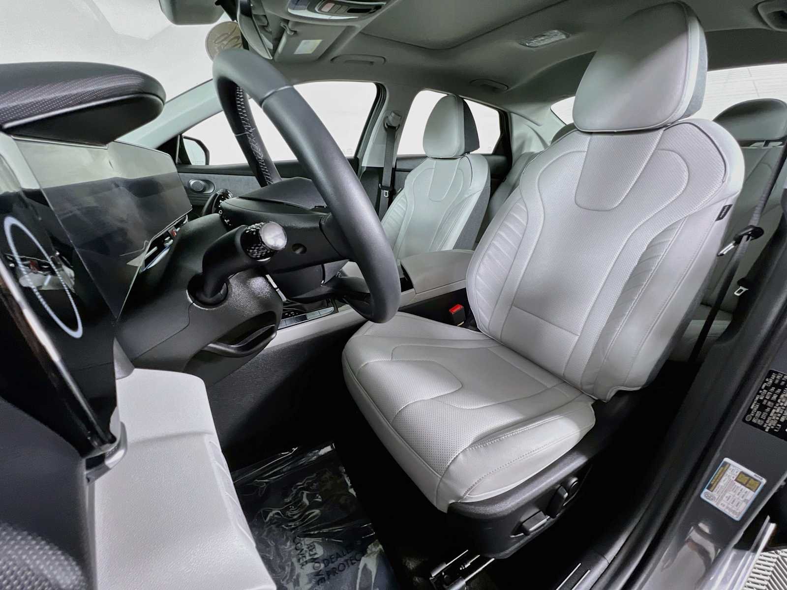 Certified Used 2026 Ecotronic Gray Hyundai Limited image 22