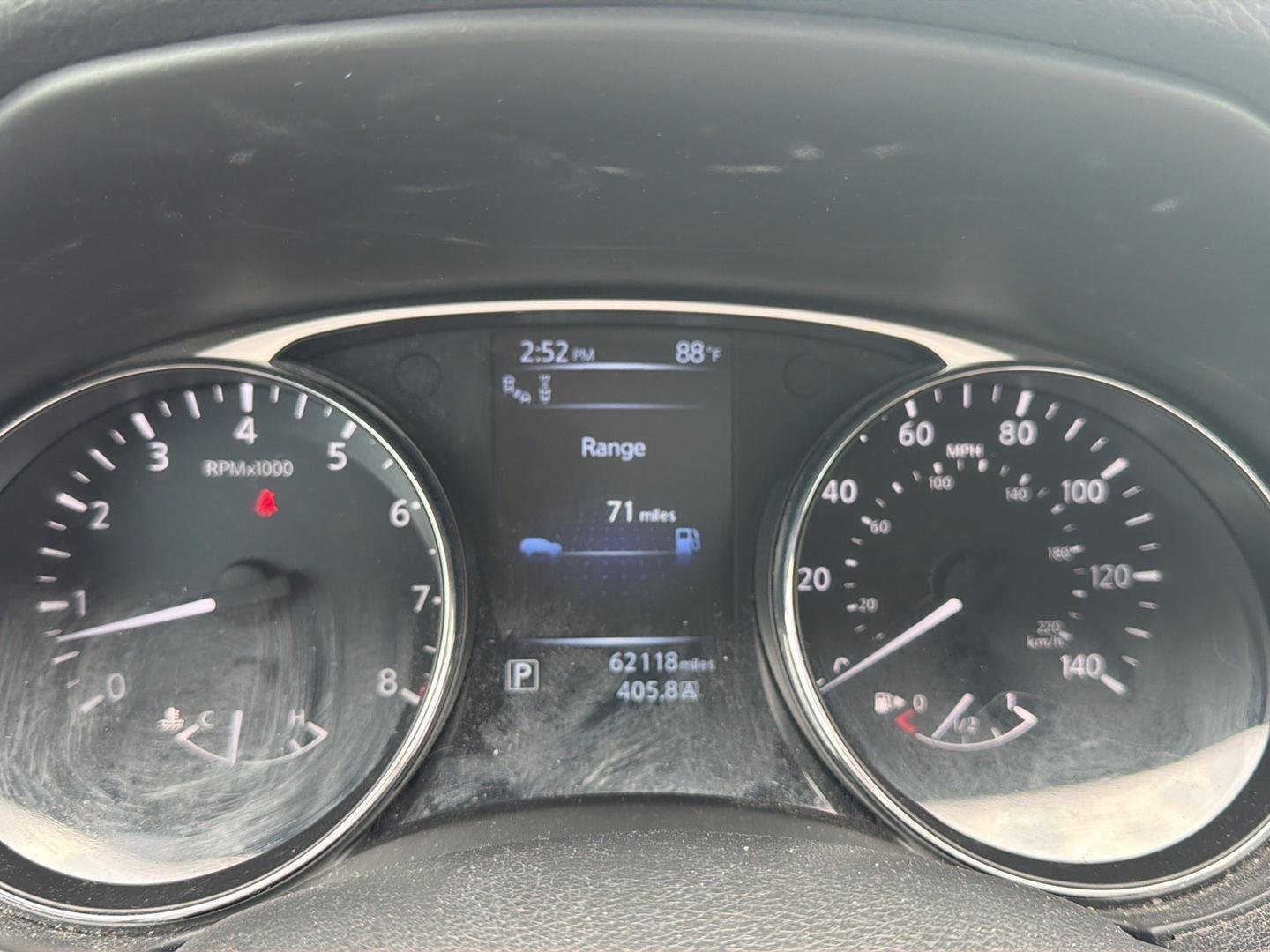 Used 2016 Pearl White Nissan SL image 7