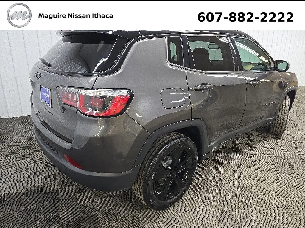 Used 2020 Gray Jeep Latitude image 11