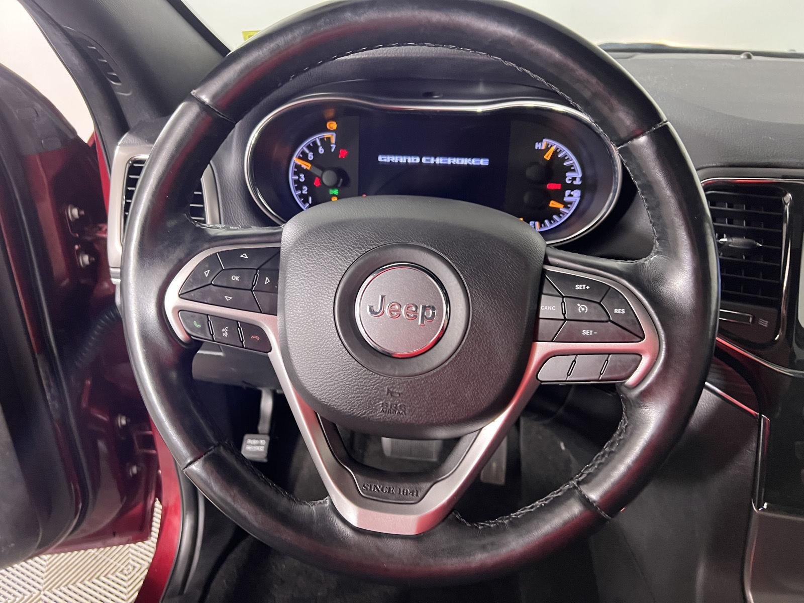 Used 2022 Velvet Red Pearlcoat Jeep Limited image 25