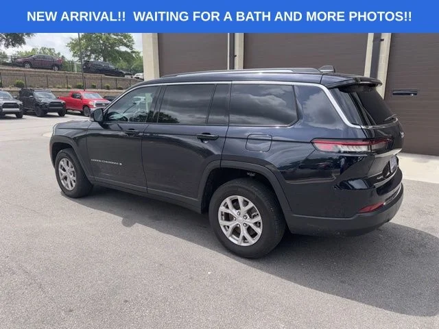 Used 2023 Blue Jeep Limited image 4