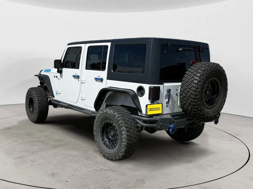 Used 2018 White Jeep Unlimited Rubicon image 3