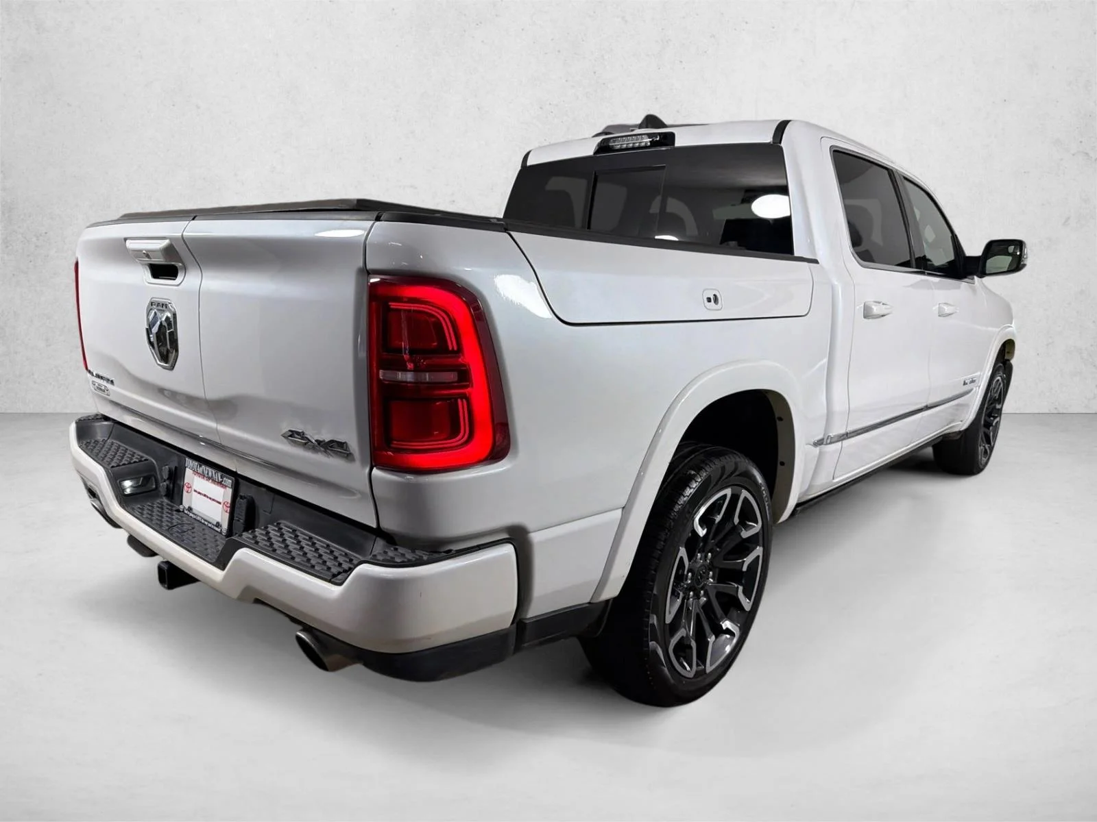 Used 2025 White Ram Limited image 5