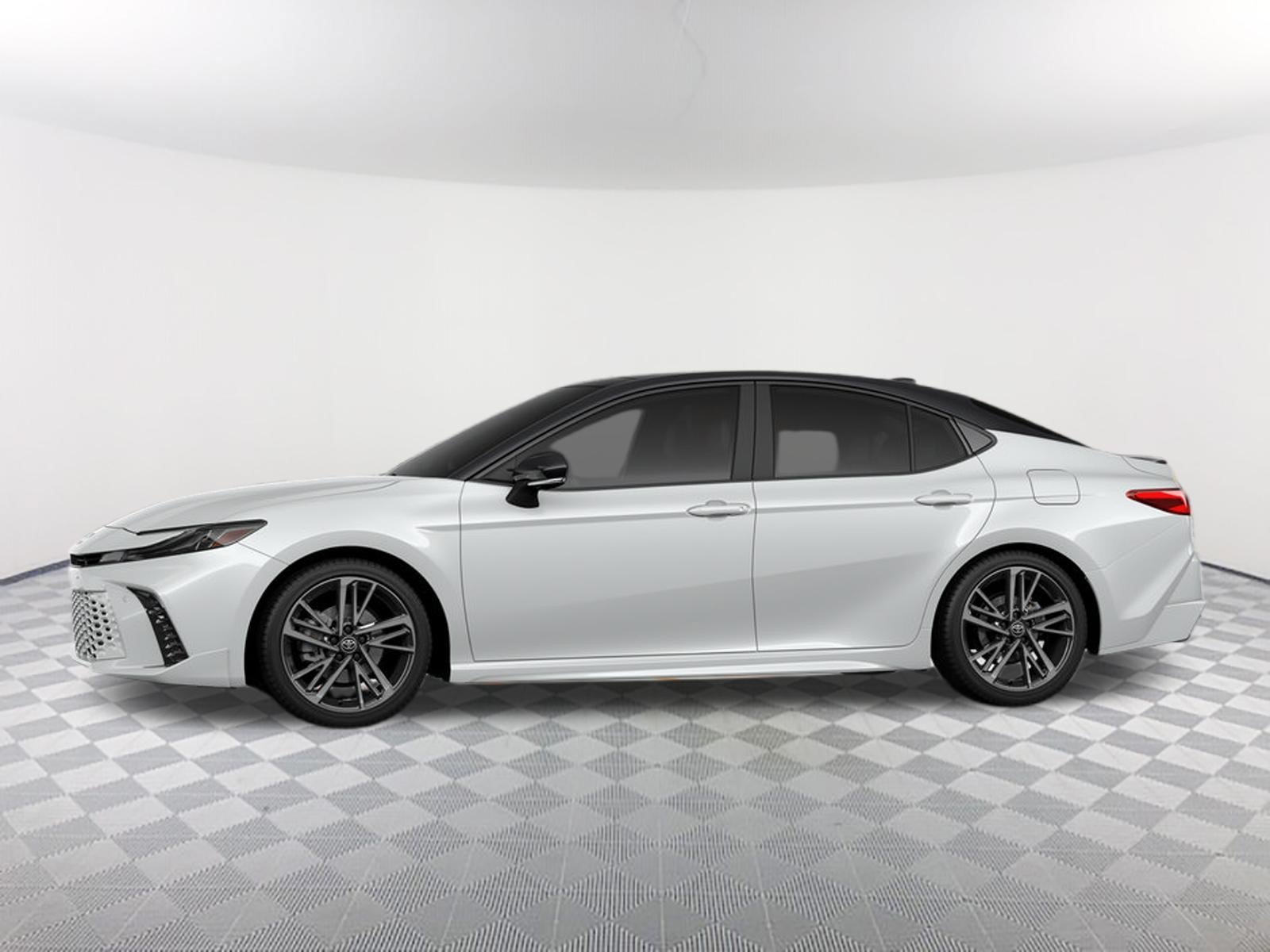 New 2026 Wind Chill Pearl with Midnight Black Metallic roof Toyota XSE image 3