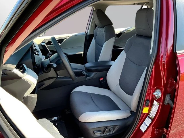 Used 2022 Red Toyota XLE image 23