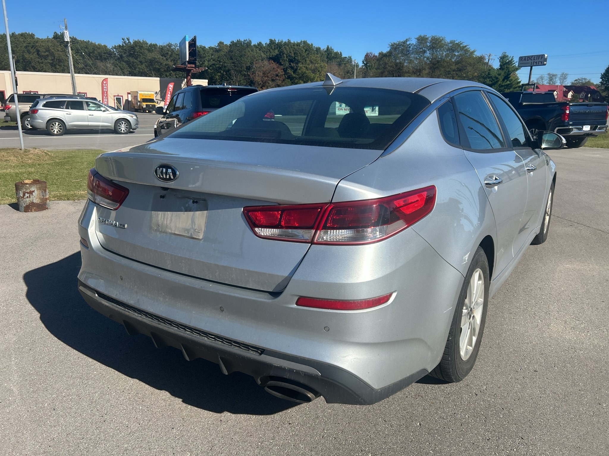 Used 2019 Sparkling Silver Kia LX image 6