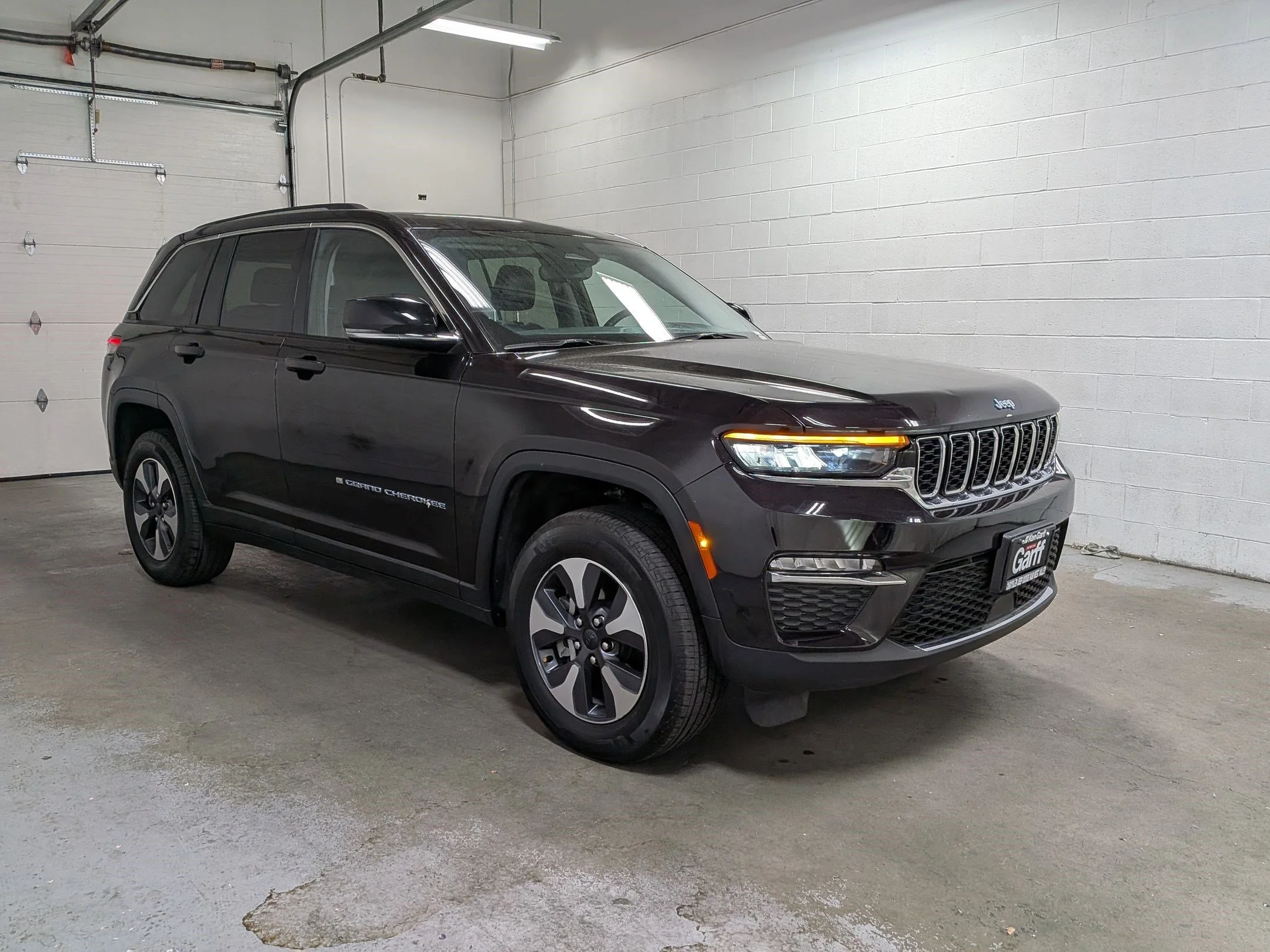 2022 Jeep Grand Cherokee 4xe 4x4's photo