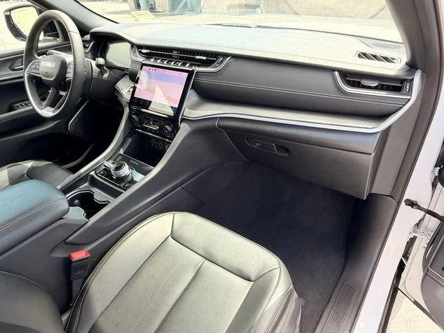 Used 2024 White Jeep 4xe image 14