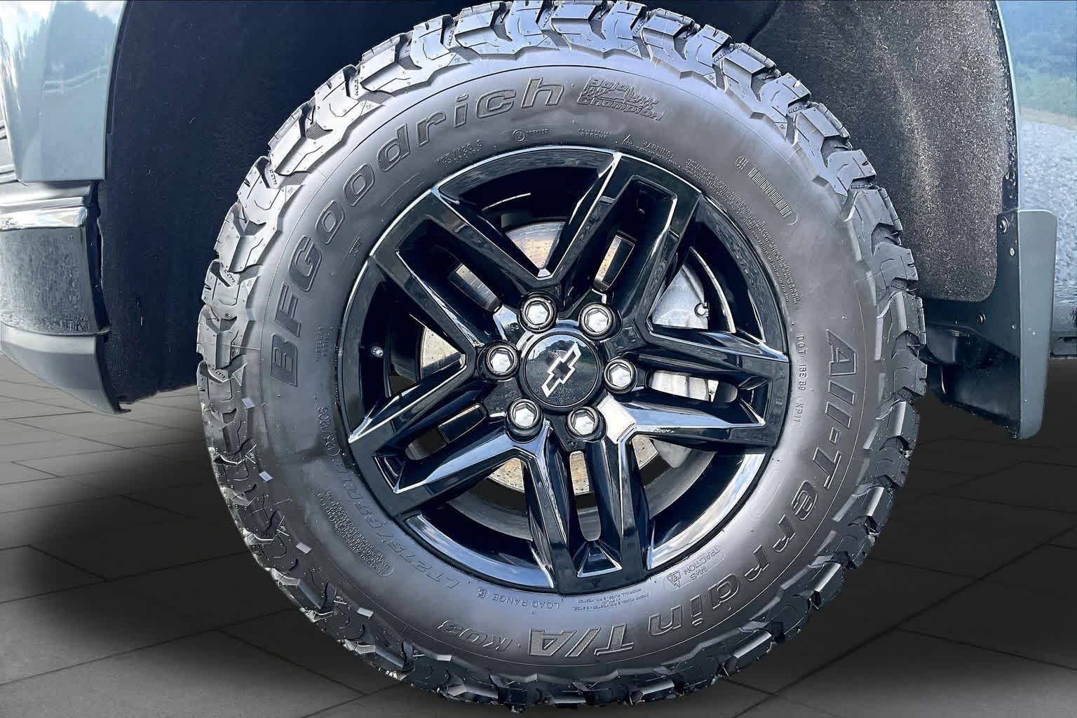 Used 2022 Shadow Gray Metallic Chevrolet LT Trail Boss image 11